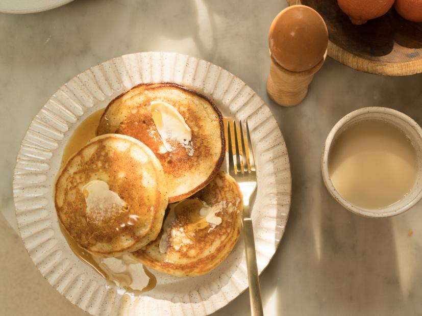 Host Sarah Copeland's Gluten-Free Almond Poppy Seed Pancakes and Milky Cinnamon Tea, as seen on Every Day is Saturday, Season 2.