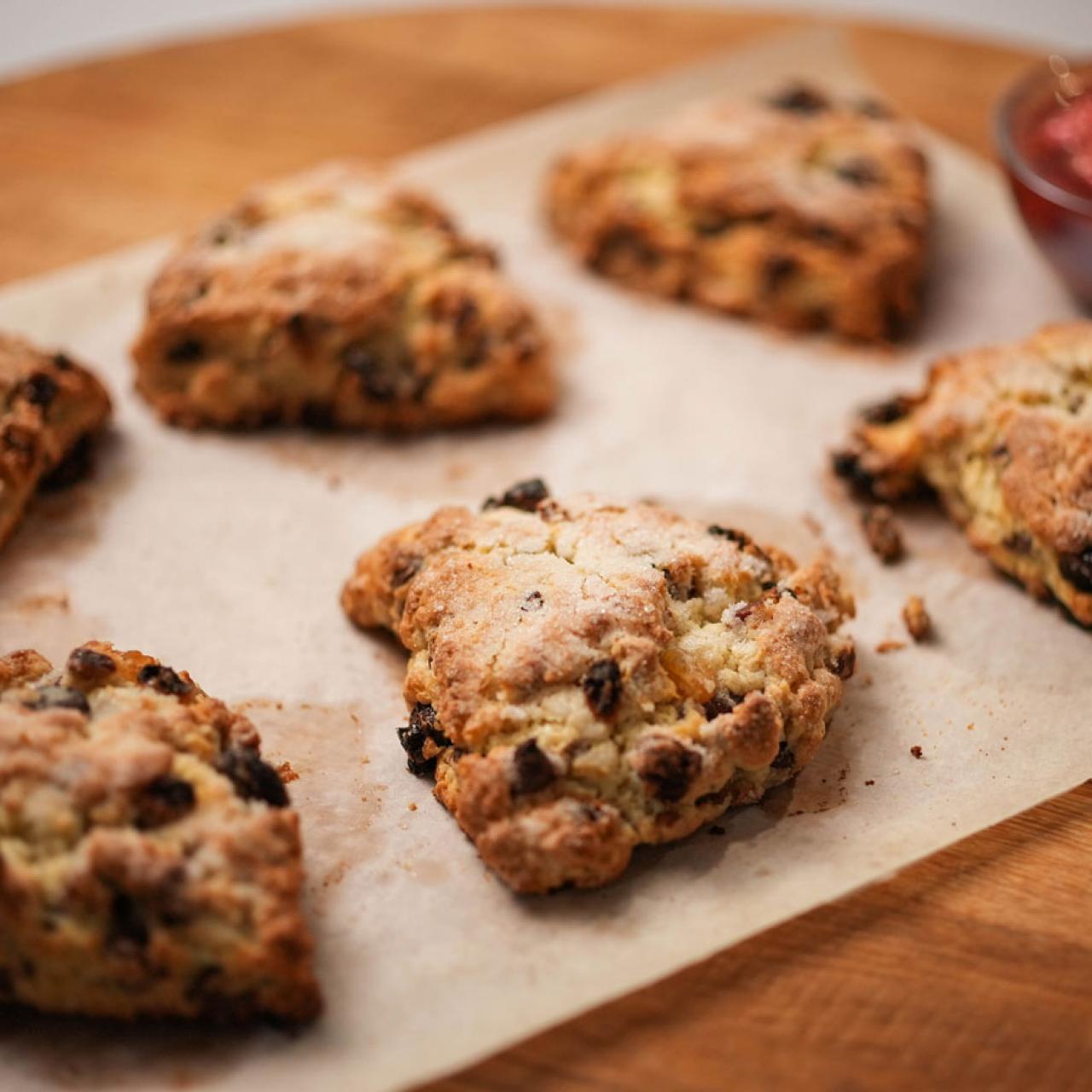 easy mini scones that are SO ADDICTIVE 🤤, Gallery posted by jermaine