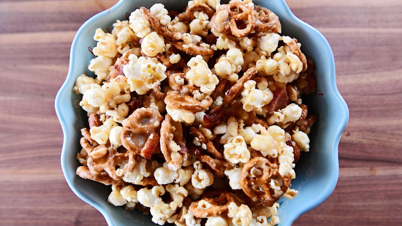 Maple Bacon Snack Mix