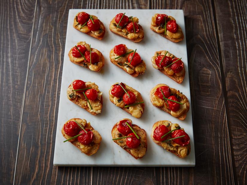 Close-up of Roasted Tomato & Butterbean Toasts