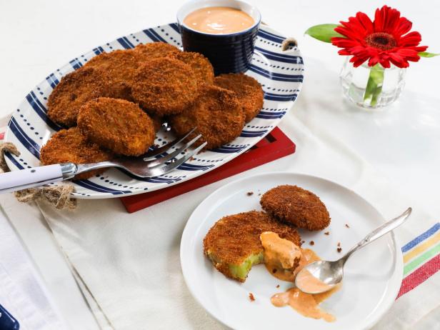 Fried Green Tomatoes with Spicy Ranch Dressing image