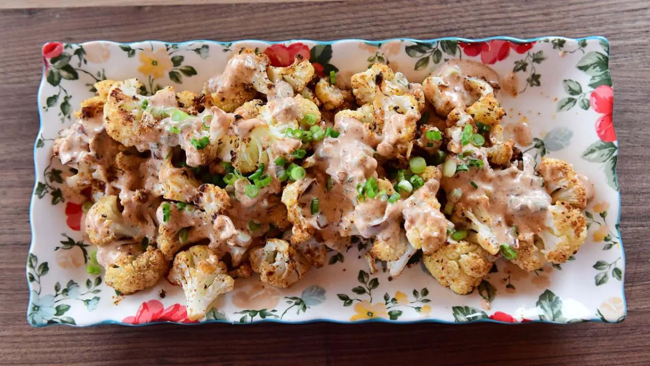 Chili-Lime Cauliflower with Smoky Mayo