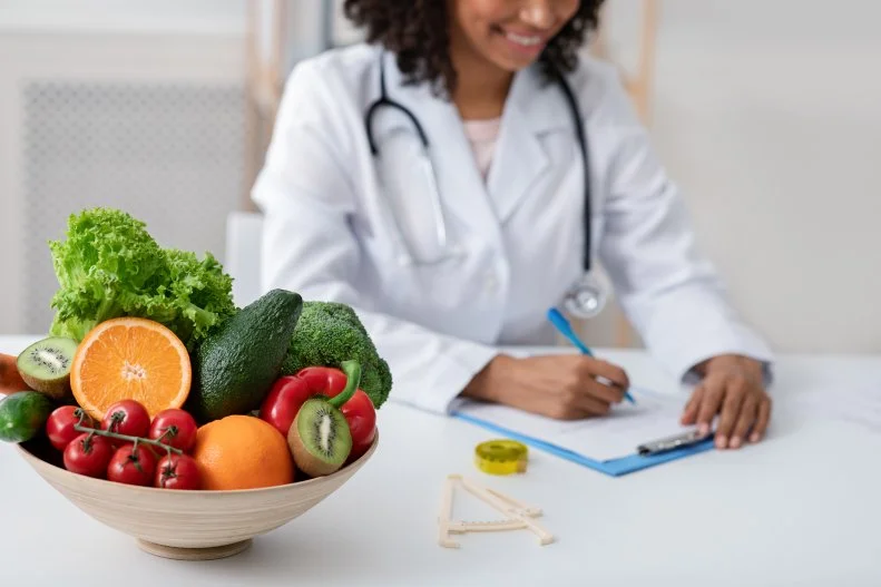 One of the most important things to know right off the bat: all dietitians are nutritionists, but not all nutritionists are dietitians. Seek out a properly credentialed nutrition professional to get the best care! Look for the credentials “RD” or “RDN” — they signify a person who has gone through a rigorous educational curriculum and certification process.