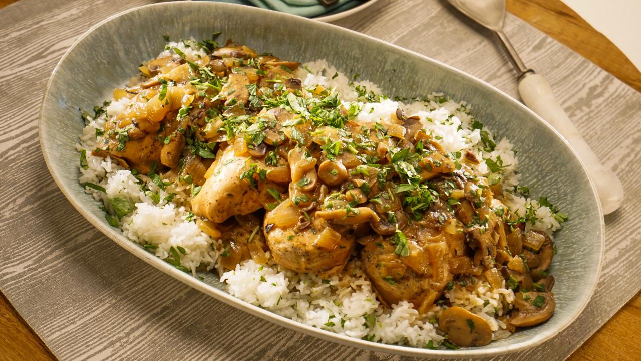 Sunny's Easy Smothered Chicken