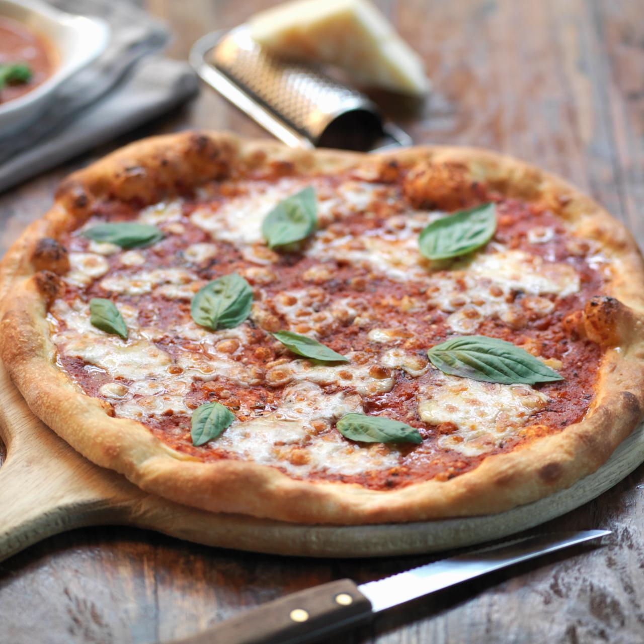 Bakeable Pizza Tray Allows For Even Baking