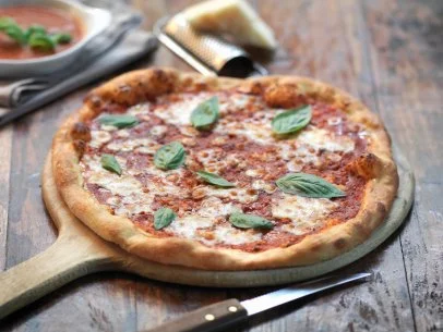 How to Use a Pizza Stone: Elevate Your Kitchen Game