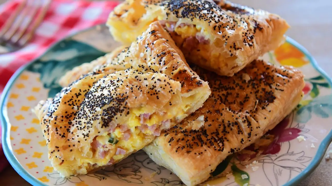Cheesy Ham and Egg Hand Pies