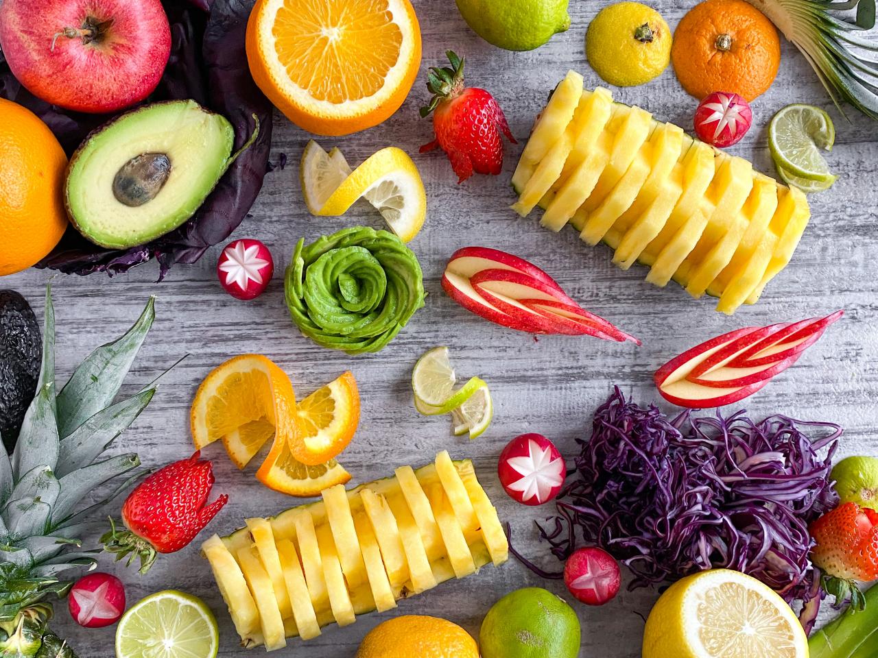 Fruits cut into cute shapes make this perfectly packed lunch so much fun!