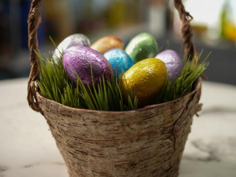 Metallic Easter Eggs Are the Craft You've Been Looking For