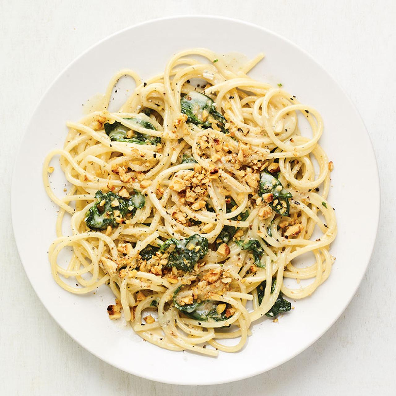 One-Pot Gorgonzola, Walnut and Spinach Pasta (Pasta Gorgonzola e Noci) –  Skinny Spatula