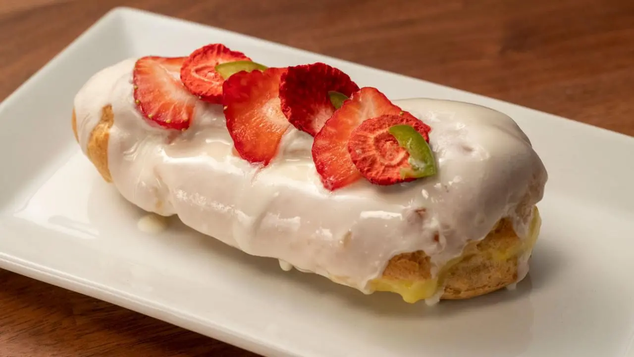 Corn, Jalapeno and Strawberry Eclair