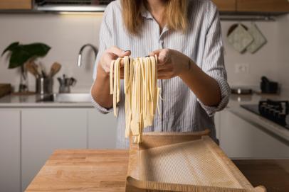 5 Best Pasta Makers 2023 Reviewed, Shopping : Food Network
