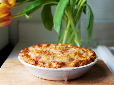 Why You Should Be Baking Your Fruit Pies On a Pizza Stone, According to a Pie Expert