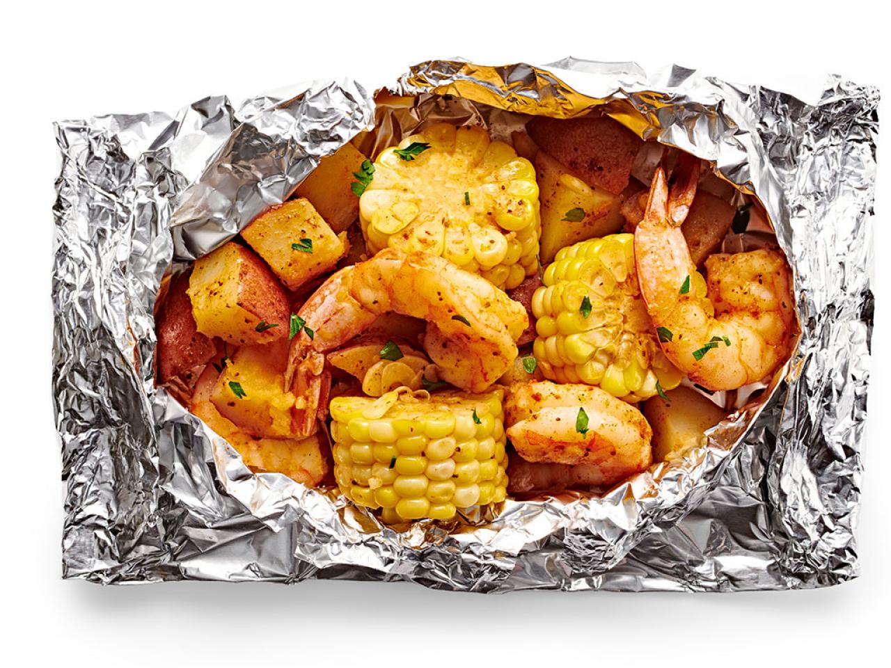 Shrimp and vegetable outlet foil packets in oven