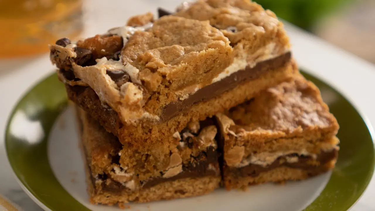 Chocolate Peanut Butter S'mores Bars
