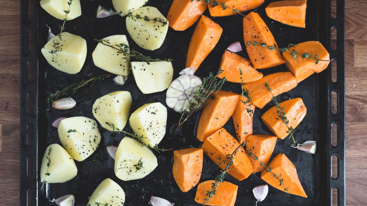 The Verdict On Whether White or Sweet Potatoes Are Healthier — Eat This Not  That