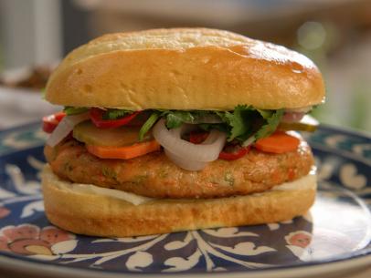Salmon Burgers with Spicy Quick-Pickled Vegetables-image