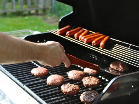 Buying a Grill for Memorial Day Weekend? Here's What You Need to Know