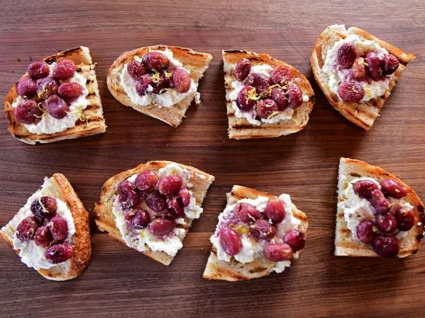 Roasted Grape and Ricotta Toasts