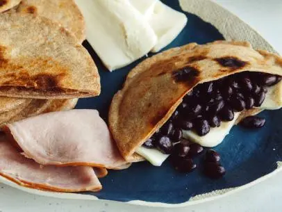 Arepas de Harina (Venezuelan  Flour Arepas)