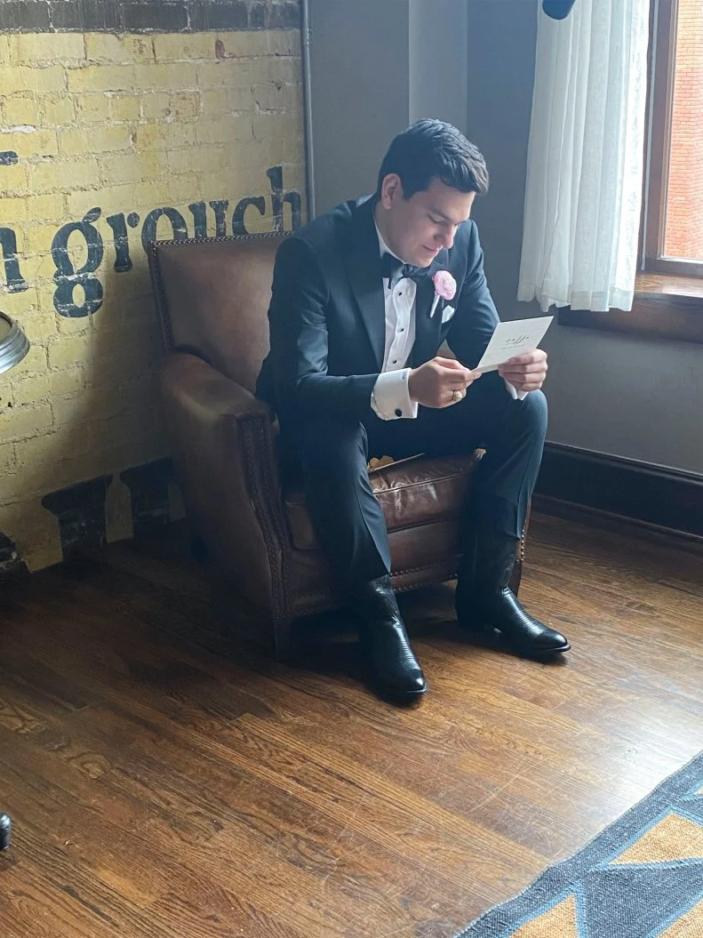 Mauricio Scott Getting Ready