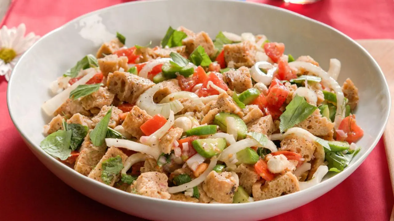 Everything Bagel Panzanella Salad