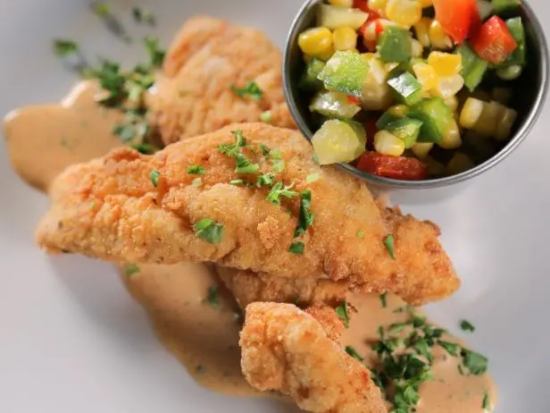 Crispy Chicken Tenders with Garlic Aioli (Crispy Chicken Tenders with Garlic Aioli)