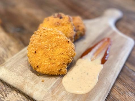 Goldfish-Crusted Mac and Cheese Medals
