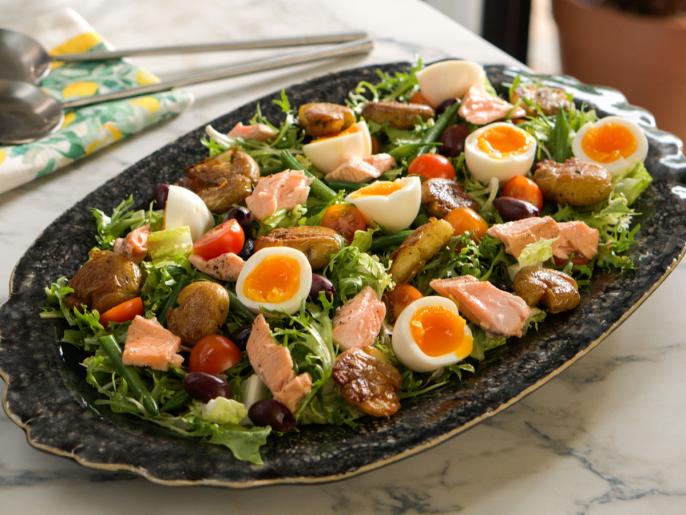 ColdPoached Salmon Nicoise Salad with Crispy Potatoes Recipe Valerie Bertinelli Food Network