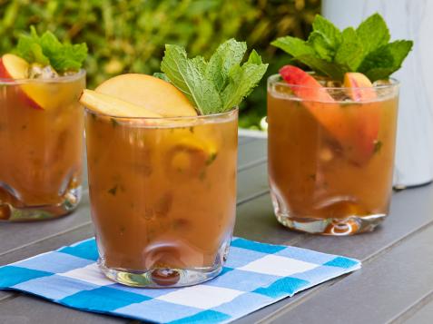 Peach and Muddled Mint Tea Punch