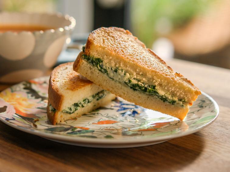 Spinach Ricotta Grilled Cheese Recipe Valerie Bertinelli Food Network