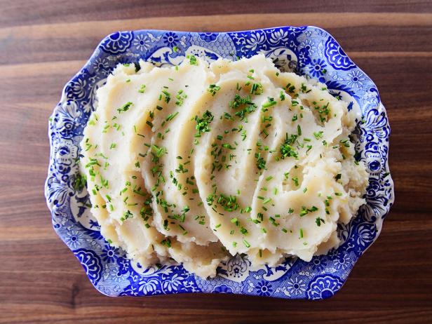 Garlic Mashed Potatoes image