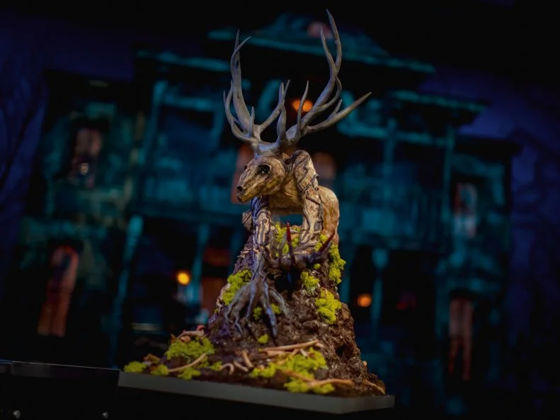 Bonne Bedingfield, Laura Ramirez and Travis Martinez's round 2 cake "WENDIGO", as seen on Halloween Wars, Season 11.