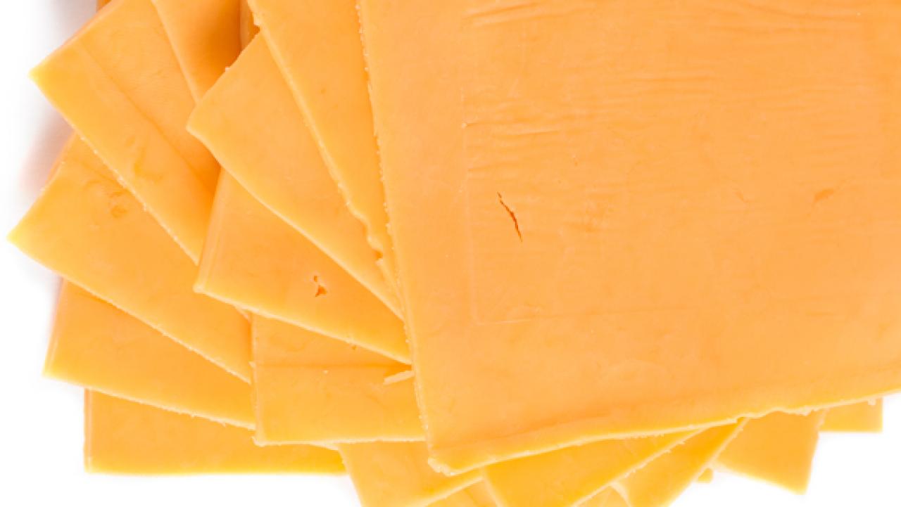 Vegan Sharp Cheddar Cheese • It Doesn't Taste Like Chicken