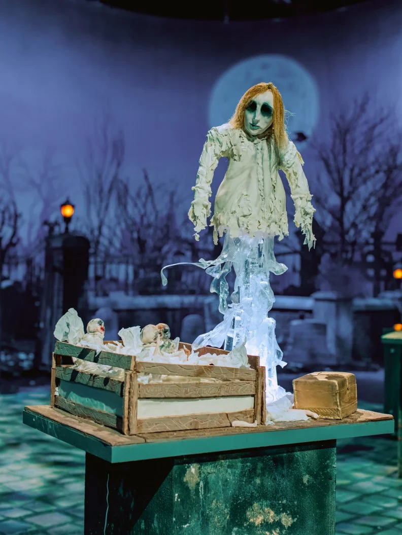 Team Pumpkin To Talk About have created a floating ghost girl cake supported only by hardened sugar, as seen on Halloween Wars, Season 11.