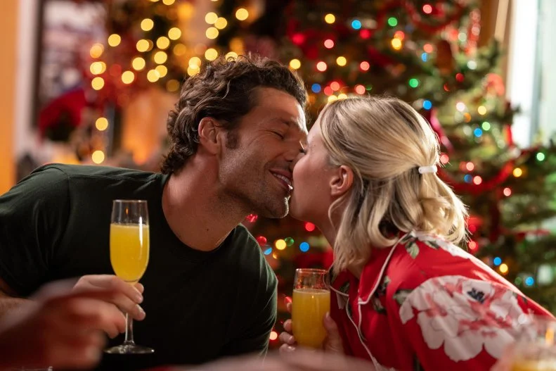 Molly McCook as Molly Gallant and Aaron O'Connell as Noah Winter, as seen in Candy Coated Christmas, Special