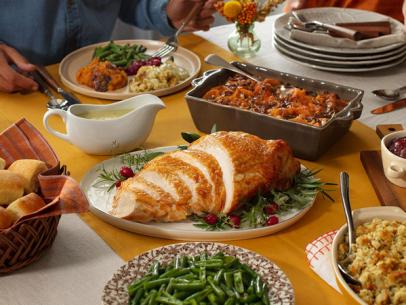 Download Restaurants Serving Thanksgiving Dinner 2021 Boston Background