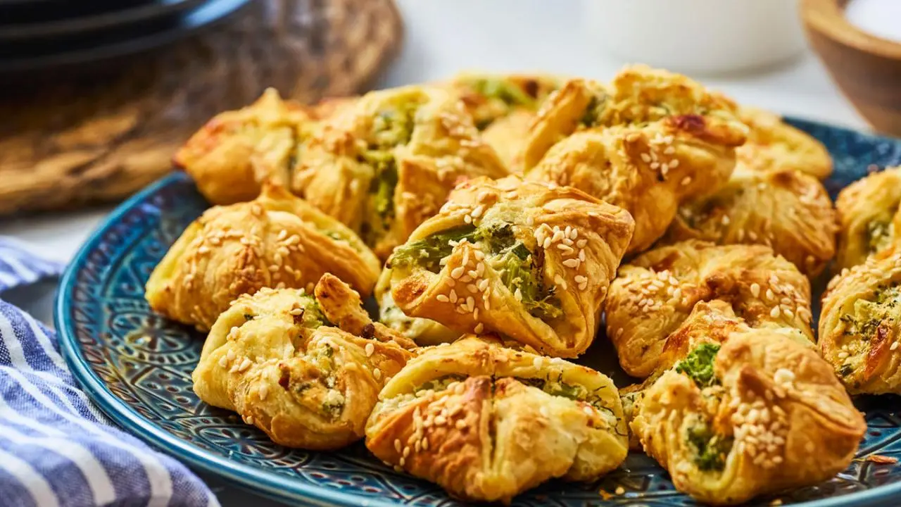 Cheesy Broccoli Puffs