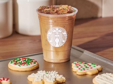 https://food.fnr.sndimg.com/content/dam/images/food/fullset/2021/11/02/Iced-Sugar-Cookie-Almondmilk-Latte-3_s4x3.jpg.rend.hgtvcom.476.357.suffix/1635869634413.jpeg