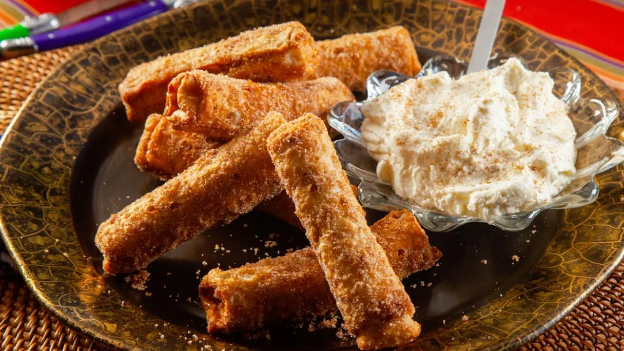 Pumpkin Pie Egg Rolls with Cardamom Whipped Cream