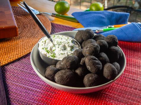 "Charcoal" Potatoes with Sour Cream and Vinegar