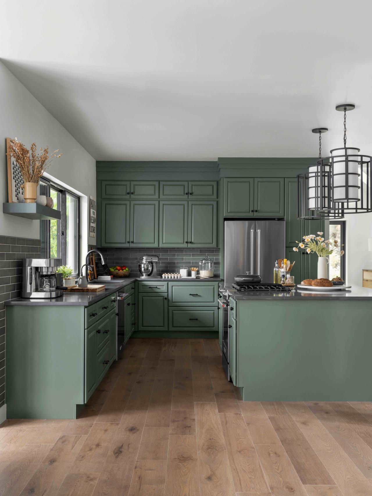 Painting Kitchen Appliances: Pictures & Ideas From HGTV