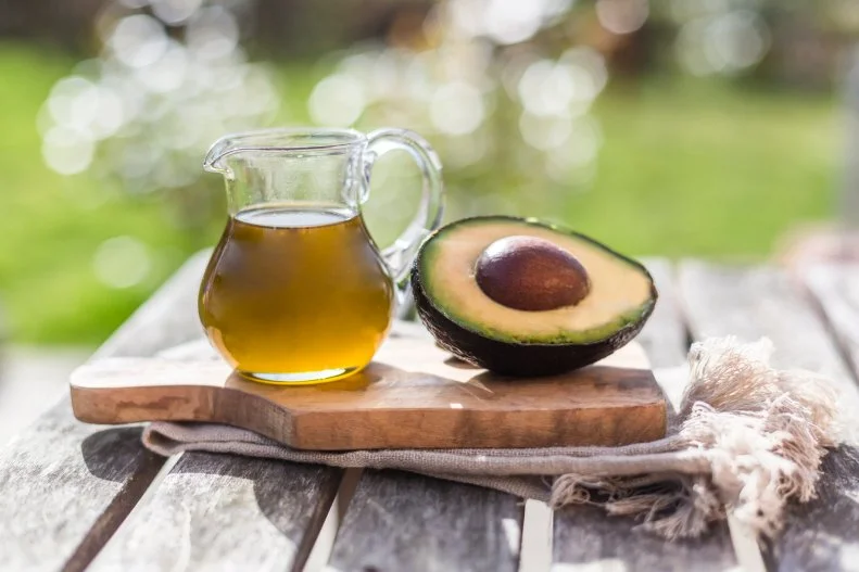 Avocadool, Avocado, Holztisch, Studio