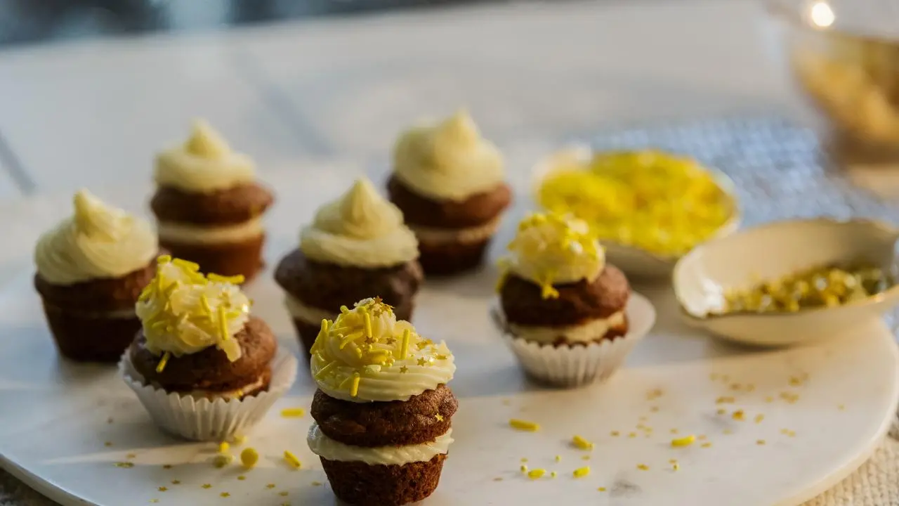 Spiced Gingerbread Mini Cupcakes