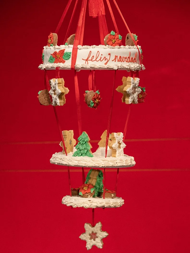 Baker Roberta Cota-Montgomery 's round 2 dish:  Feliz Navidad Chandelier, as seen on Christmas Cookie Challenge, Season 5
