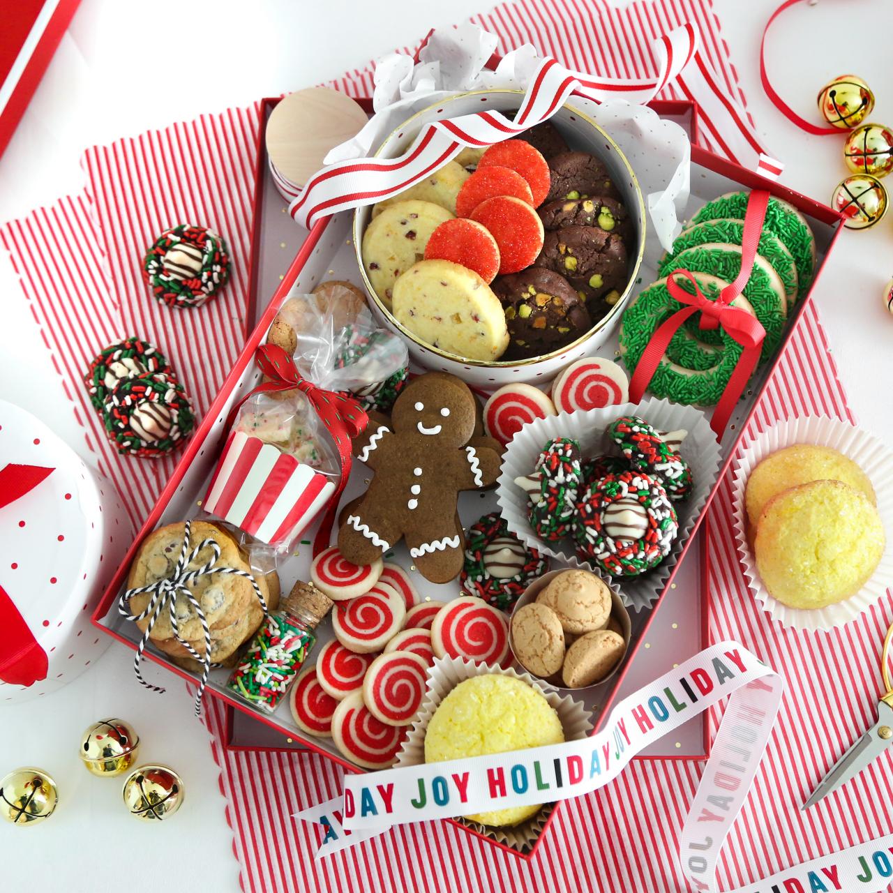 How to Put Together the Perfect Christmas Cookie Gift Box