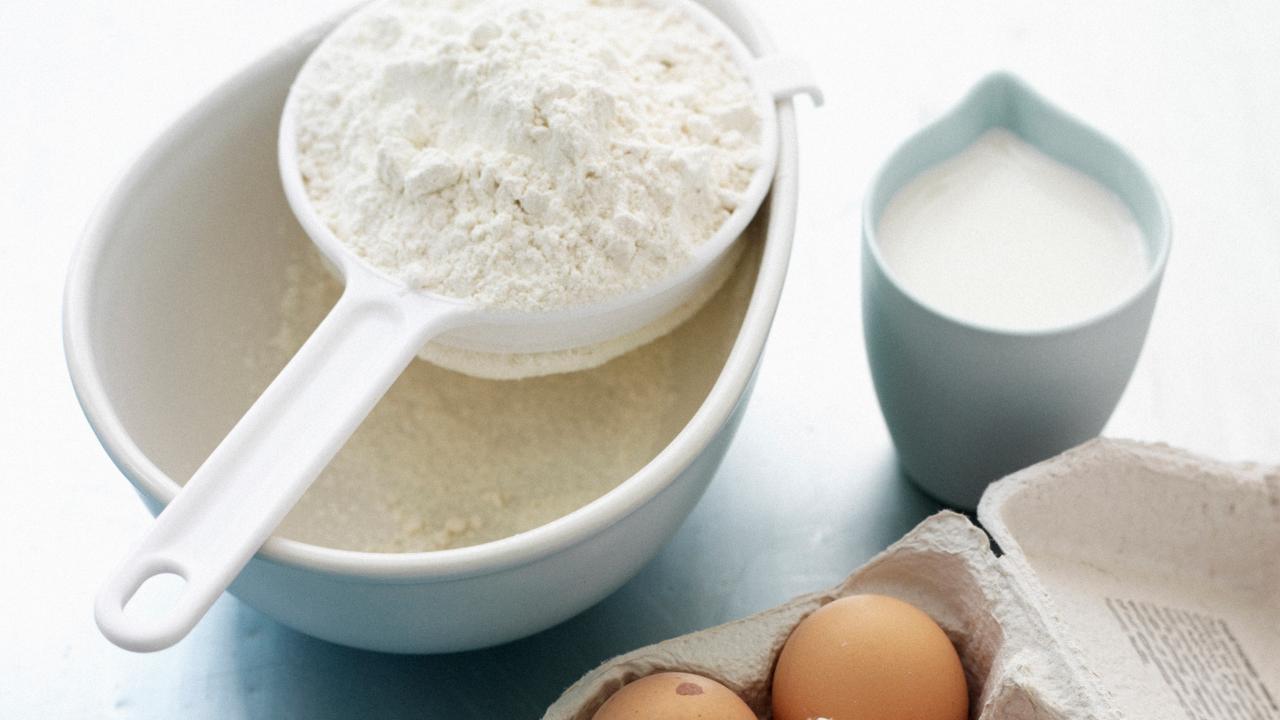 Baking 101: Liquid vs Dry Measuring Cups - Kirbie's Cravings
