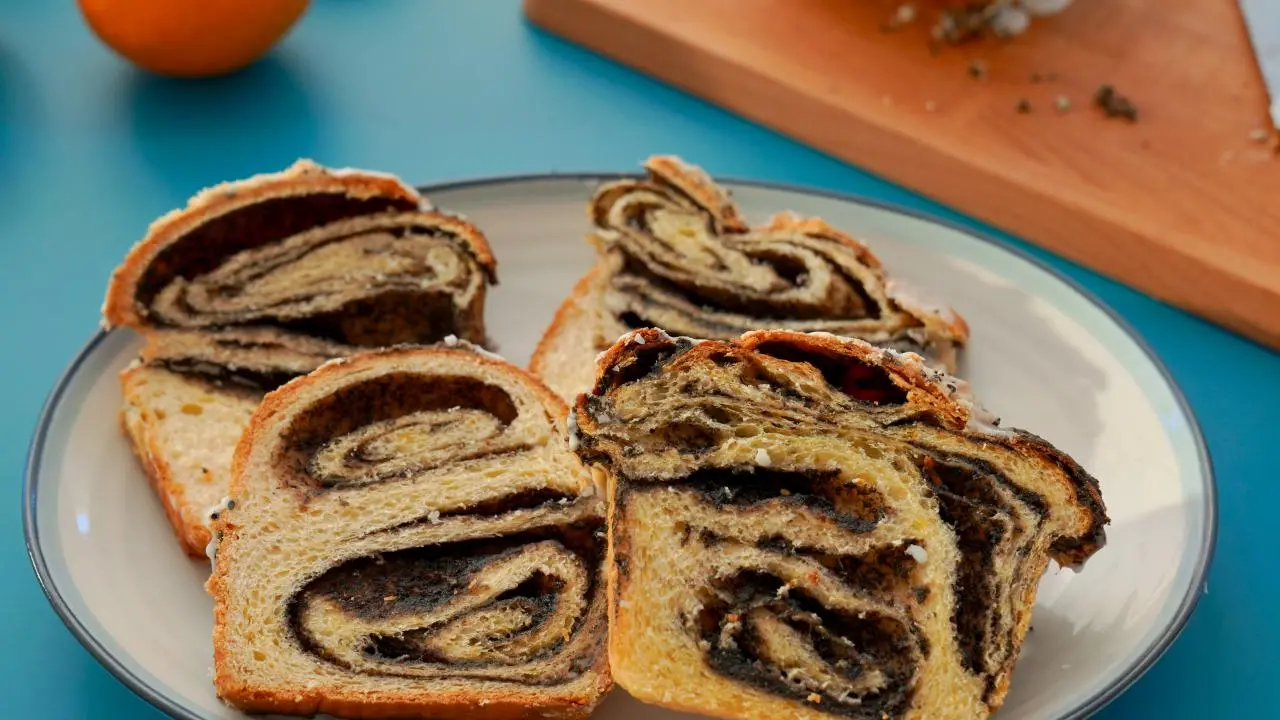 Black Sesame Babka