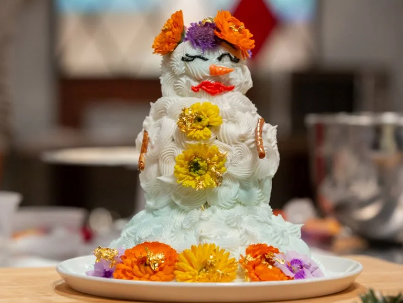 Baker Janae Barcus's round 2 dish: : Maple Oatmeal Cookie w/ Vanilla Royal Icing & Strawberry Cheesecake /w Vanilla Royal Icing, as seen on Christmas Cookie Challenge, Season 5
