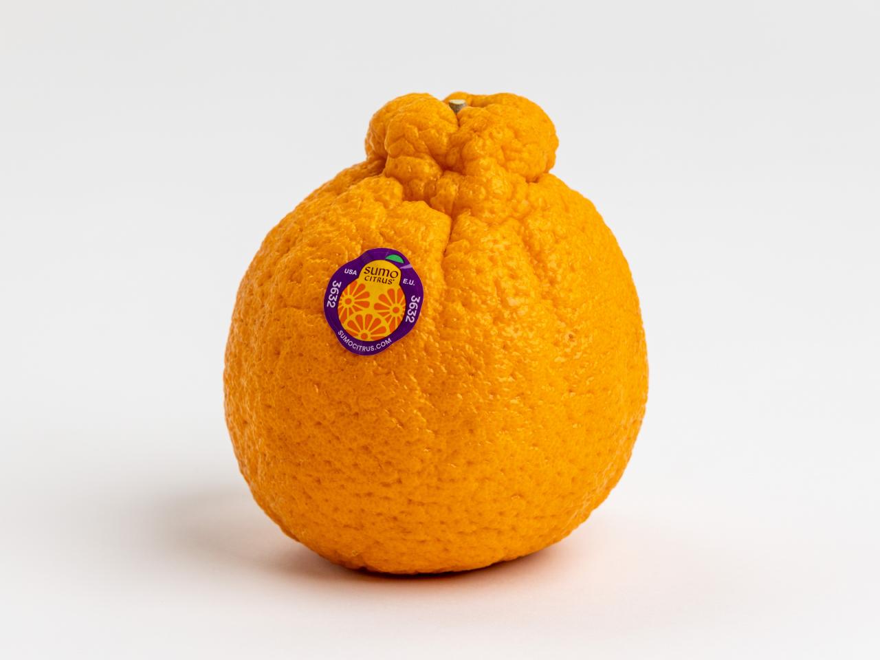 turns out sumo citrus are giant mandarins from Japan & they lived up t, fruit